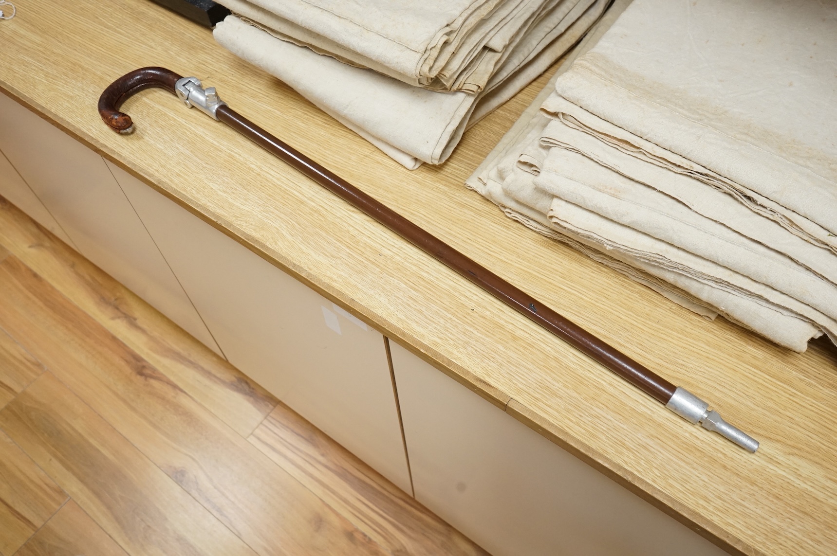 An early to mid 20th century shooting stick, 88cm